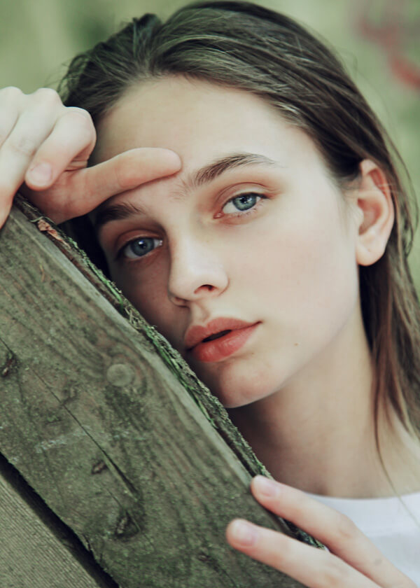 ALESIA R.
