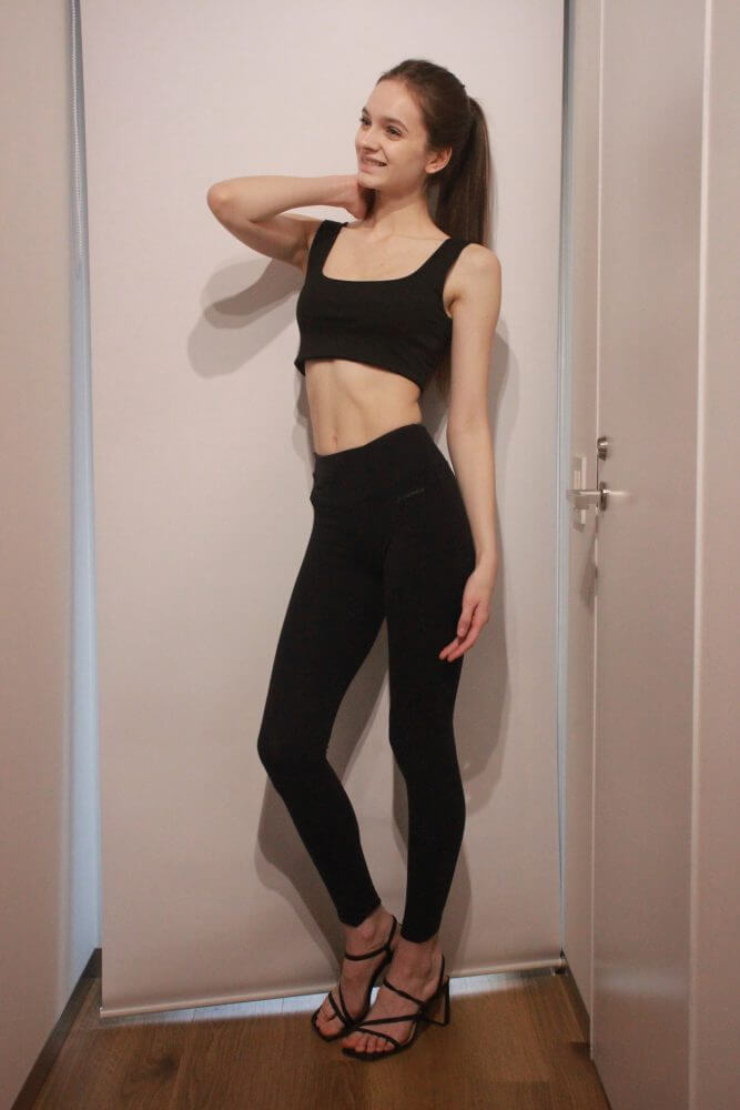 ALESIA R.