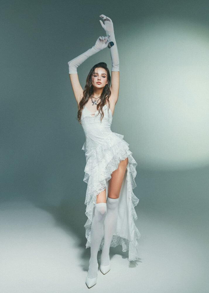 MARIA E.