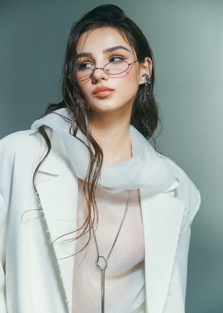MARIA E.