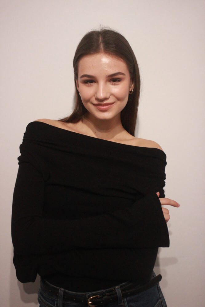MARIA E.
